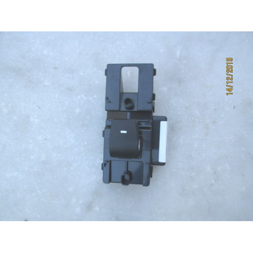 CAM AÇMA DÜĞMESİ ÖN SAĞ HYUNDAI ELENTRA 2016-2021